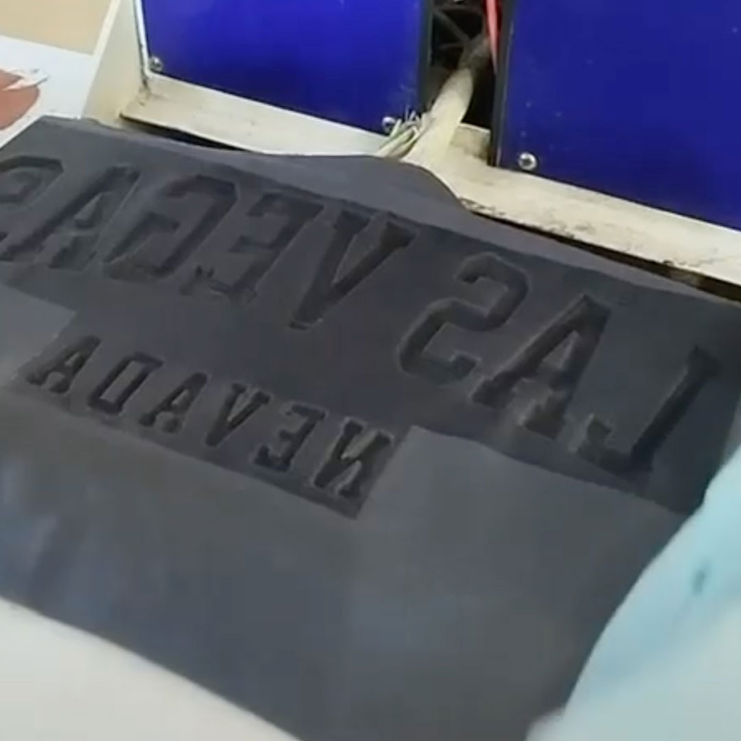 Kancing Emboss Custom Custom Embossing – JS7 Apparel